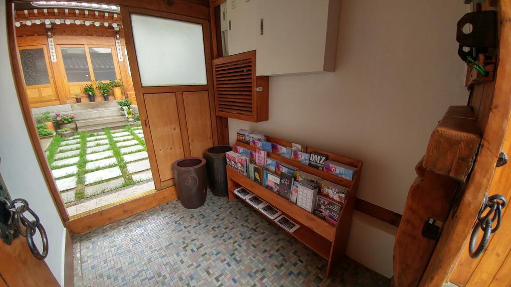 Bukchon Hyosunjae Guesthouse Seoul Bagian luar foto