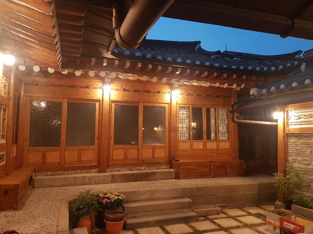 Bukchon Hyosunjae Guesthouse Seoul Bagian luar foto