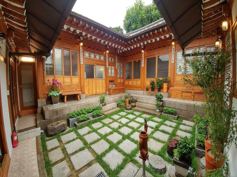 Bukchon Hyosunjae Guesthouse Seoul Bagian luar foto